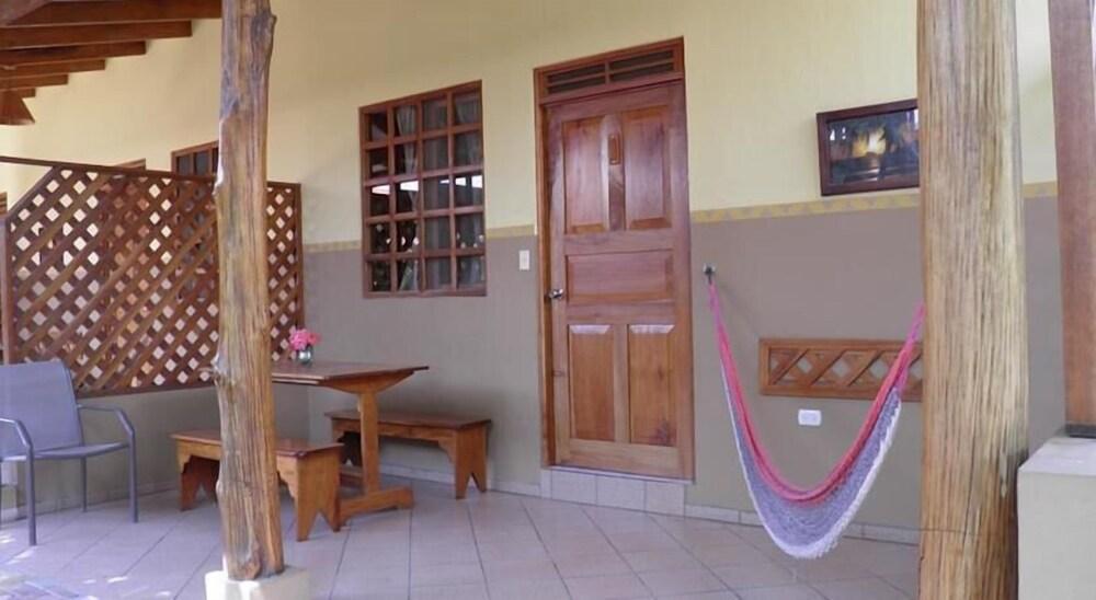 Cabinas El Colibri Puerto Carrillo Exterior foto
